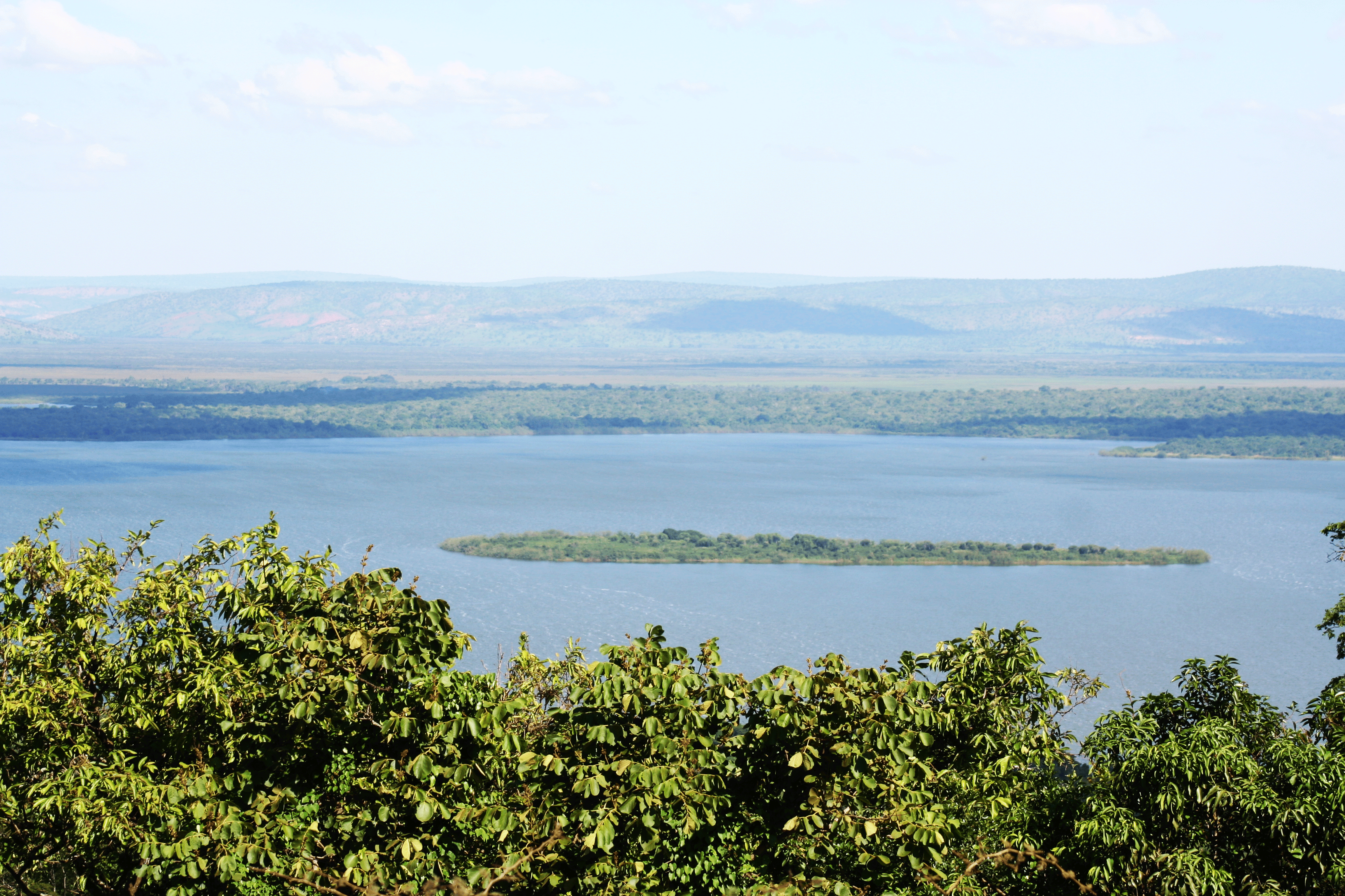 Lake_Ihema_Rwanda_Safari
